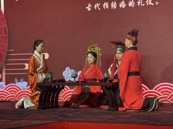 财富策略 我为家乡代言丨“云游”千年，看直播间里的星“汉”灿烂